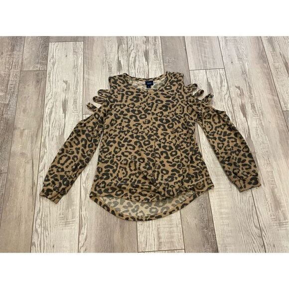 Daytrip, cold shoulder, leopard tunic, top sweater size S - Picture 1 of 9